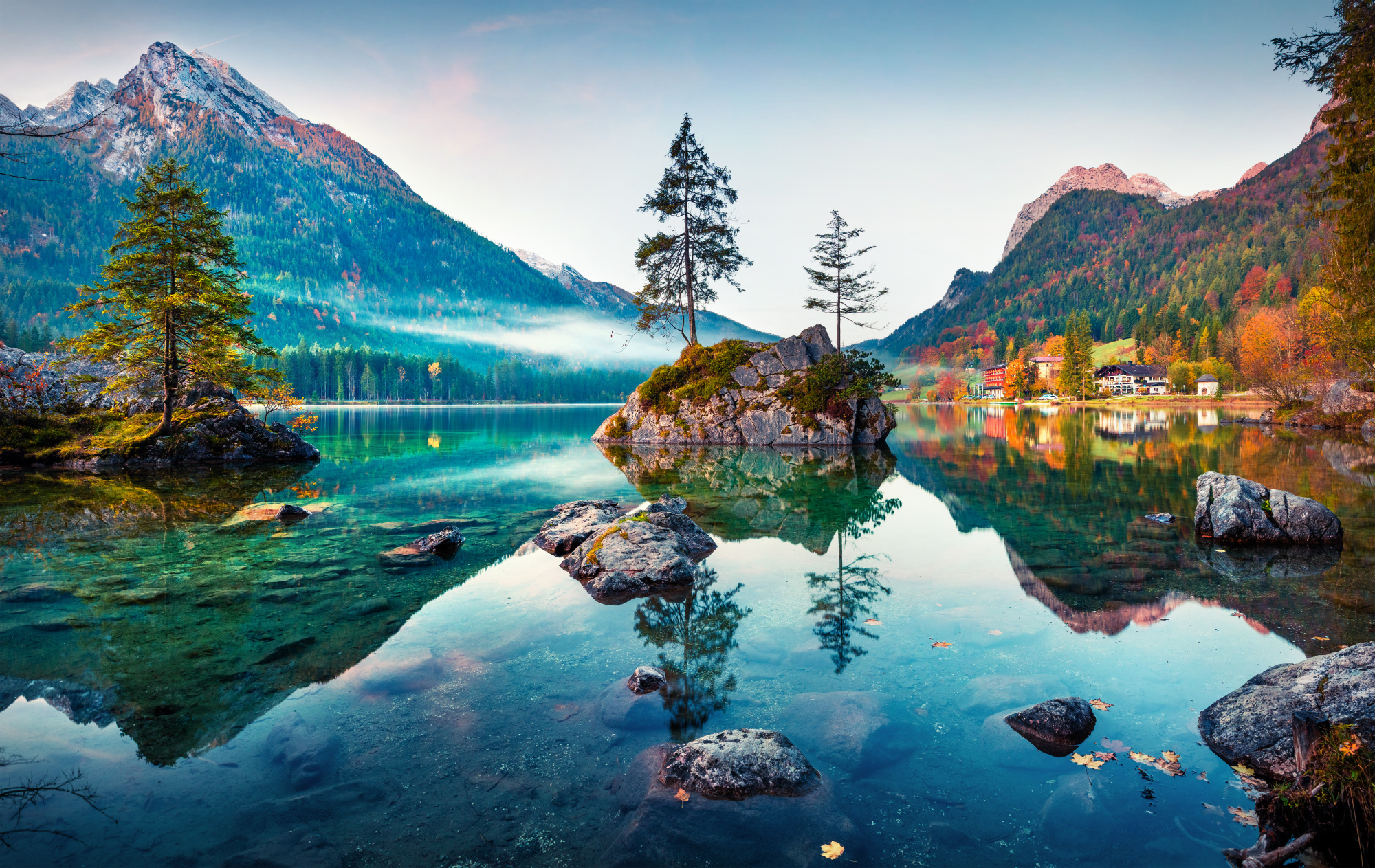 Photomural Beautiful Autumn Scene Of Hintersee Lake. Colorful Morning View Of Bavarian Alps On The Austrian Border, Germany, Europe. Beauty Of Nature Concept Background.